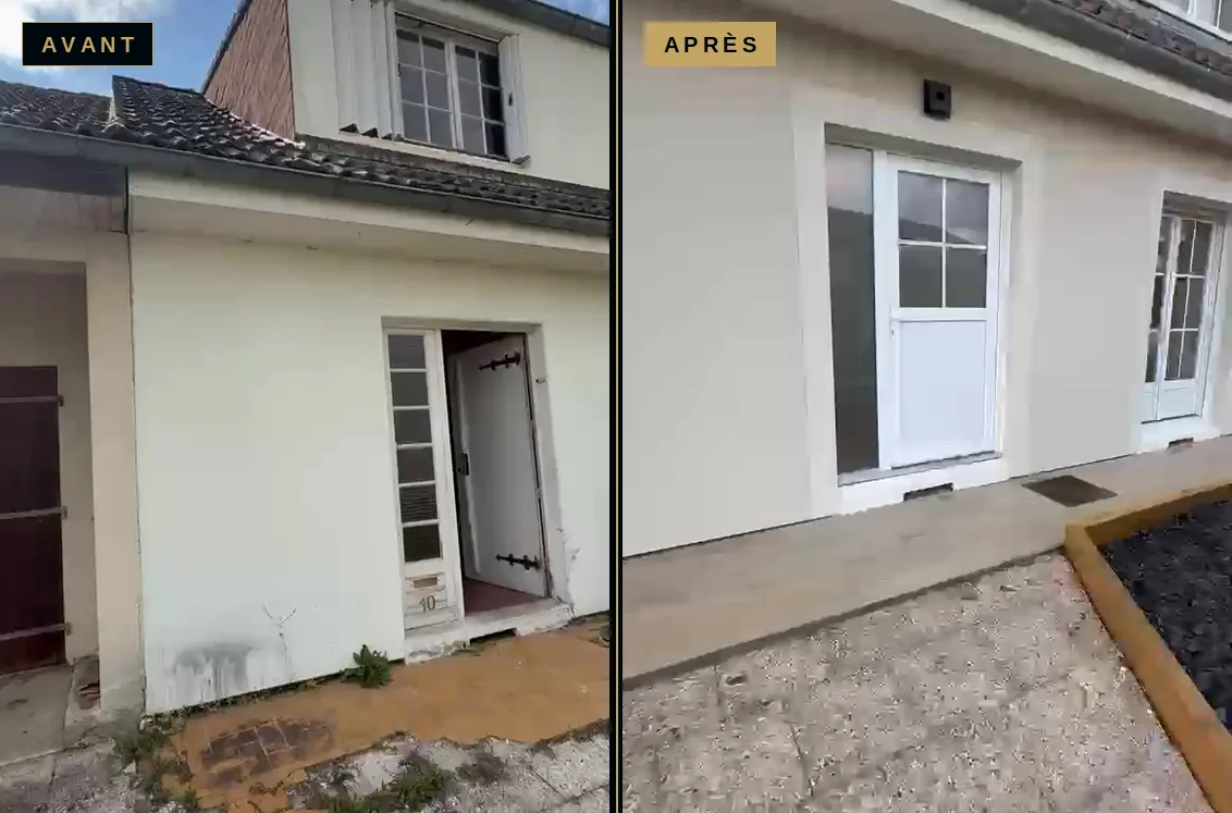 Avant et après ravalement de la façade d’un pavillon : enduit défraîchi remplacé par une façade neuve avec porte d’entrée blanche
